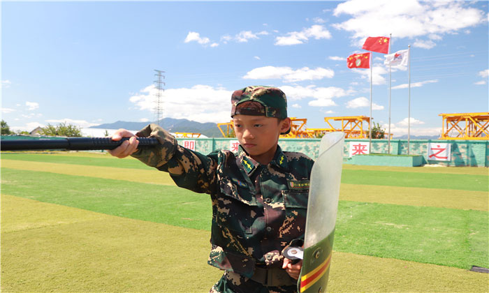 中學(xué)生夏令營.jpg