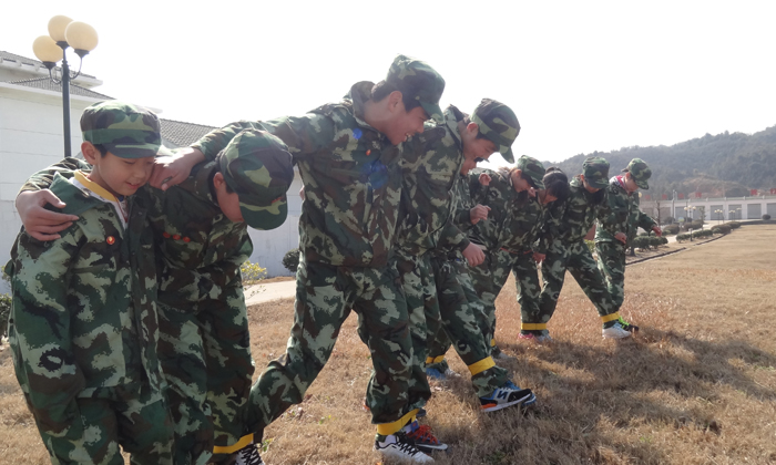 中學(xué)生軍訓(xùn)夏令營機構(gòu)有哪些