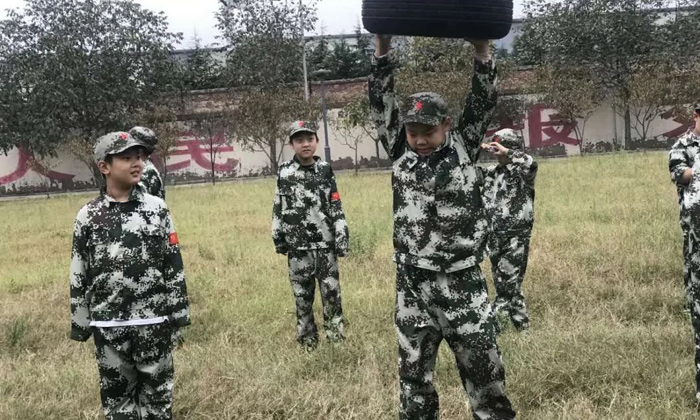 高中生軍訓(xùn)夏令營(yíng)活動(dòng)有哪些