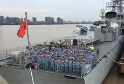 小學(xué)生軍事夏令營讓孩子度過快樂精彩的假期
