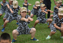 貴陽附近那家軍事冬夏令營做的好?