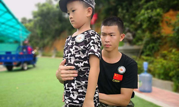 孩子參加軍事夏令營(yíng)好不好