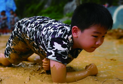 廣東軍事夏令營(yíng)幫助孩子樹(shù)立人生目標(biāo)！