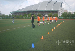 如何讓學生更好的適應上海足球夏令營