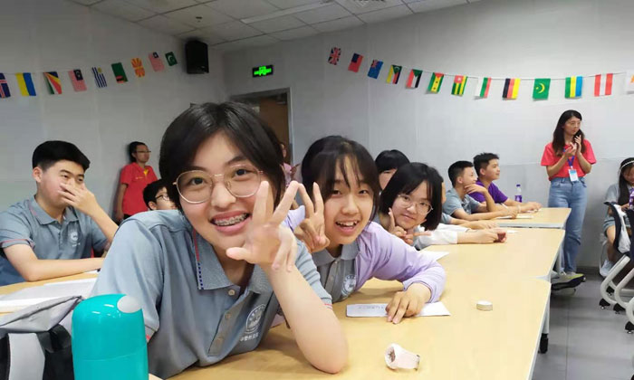 足球夏令營(yíng)好不好