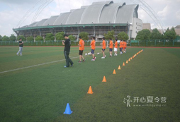 幾歲的學(xué)生才可以參加兒童足球夏令營(yíng)