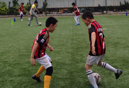 多大的孩子適合參加足球夏令營(yíng)